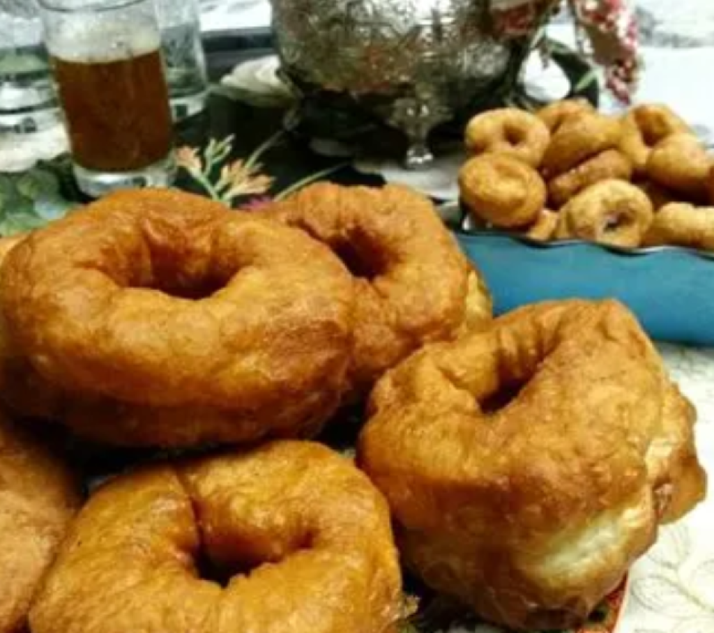 Sfenj (Moroccan Doughnuts)